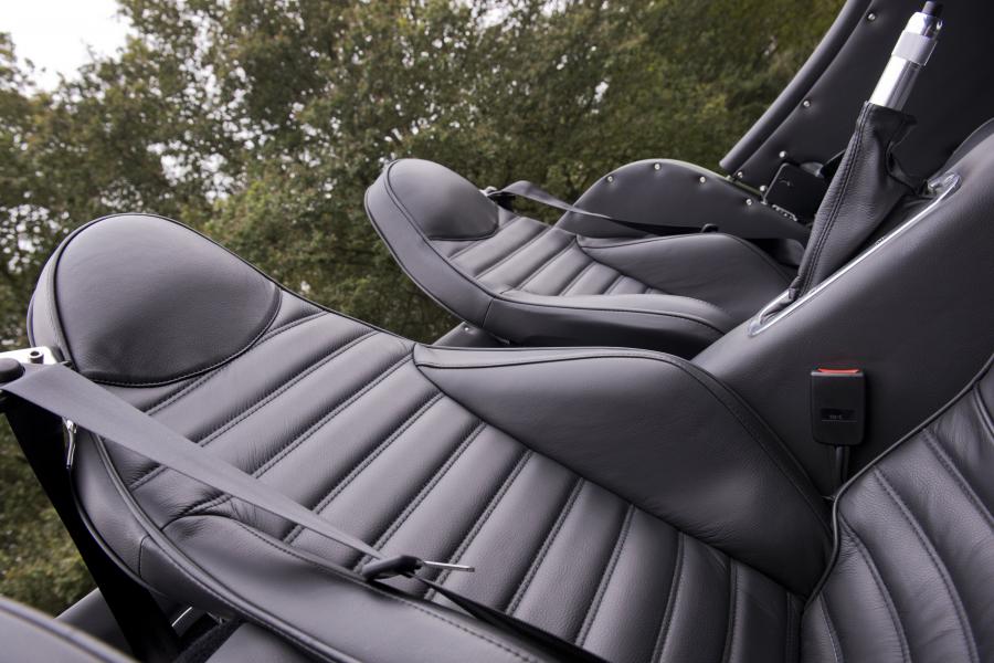 Интерьер Morgan Plus 8 Speedster 2015 года  (UK) (фото 7 из 8)